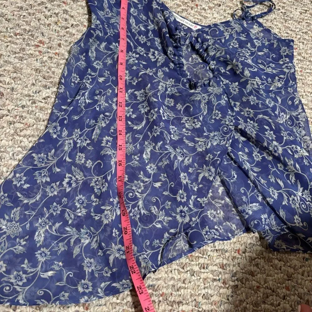 Victoria’s Secret Y2K 90s Ditsy Floral Tie Front Babydoll Top- Size Medium